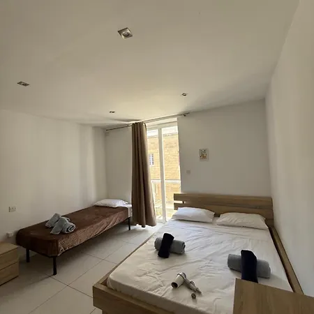 Large Paceville 2 *