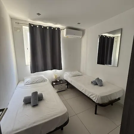 Large Paceville 2 San Giuliano